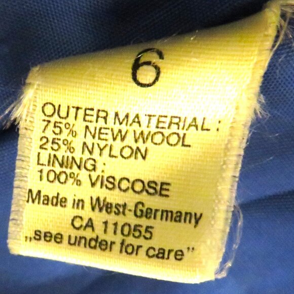 VINTAGE 1980's WOMEN'S FULL LENGTH WIDE (OVERSIZED) WOOL/NYLON WINTER SWING COAT - Picture 10 of 12